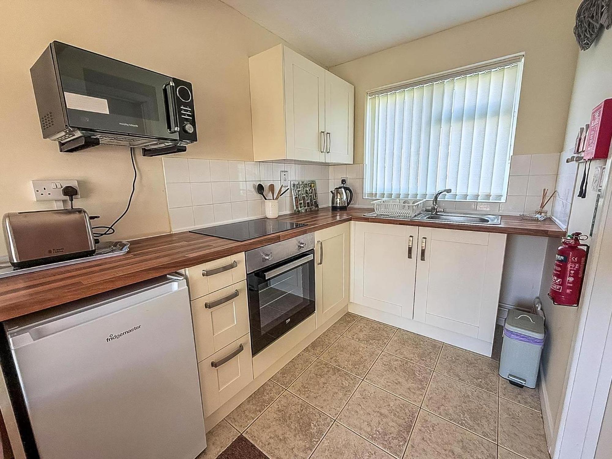 Lovely 4 Berth Chalet To Hire In Hemsby Nearby The Beach Ref 18177B Экстерьер фото